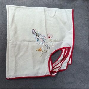 Vintage Embroidery Fabric Pie Carrier